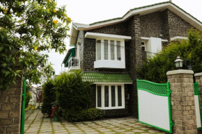 Golden Vista - Luxury Homestay